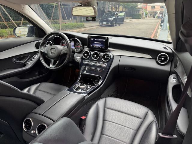 M-BENZ賓士 C180  第3張相片