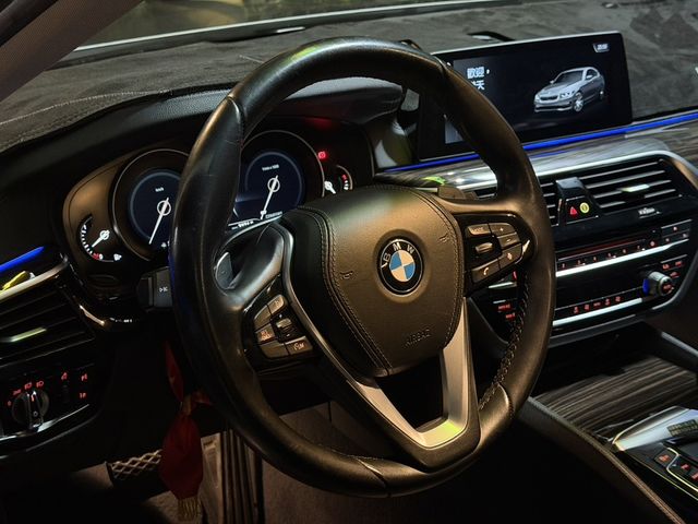 BMW寶馬 520I  第3張相片