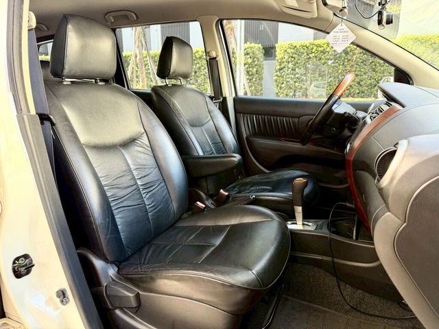 NISSAN日產 LIVINA  第4張相片