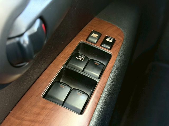 NISSAN日產 LIVINA  第10張相片