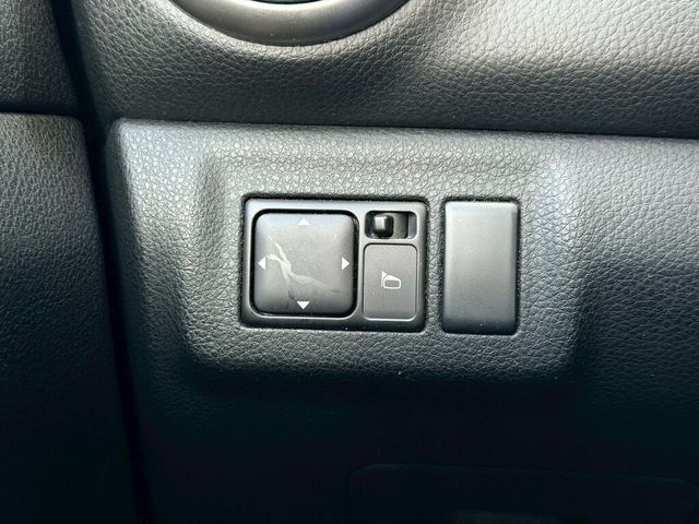 NISSAN日產 LIVINA  第11張相片