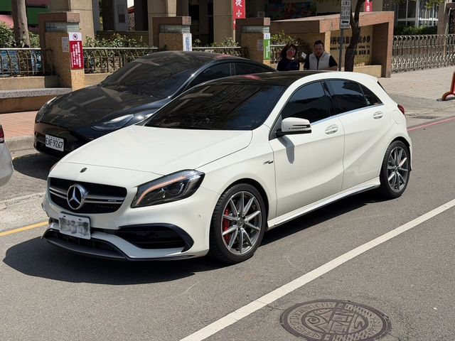 M-BENZ賓士 A45 AMG  第1張相片
