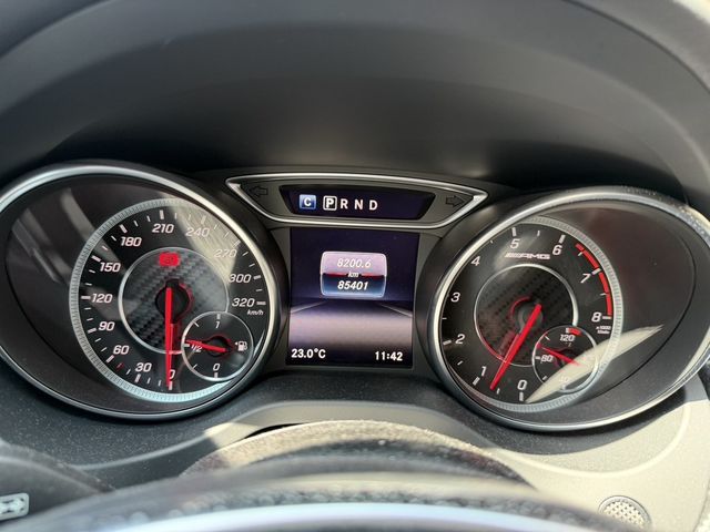 M-BENZ賓士 A45 AMG  第4張相片