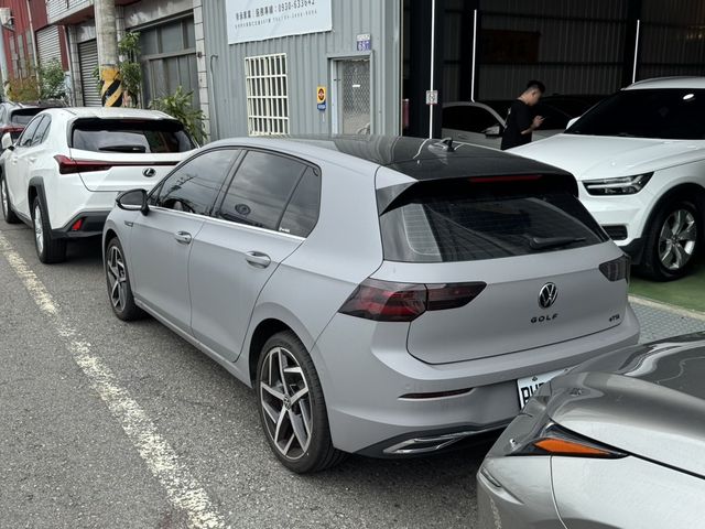 VOLKSWAGEN福斯 GOLF  第2張相片