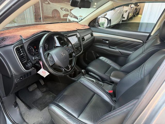MITSUBISHI三菱 OUTLANDER  第6張相片