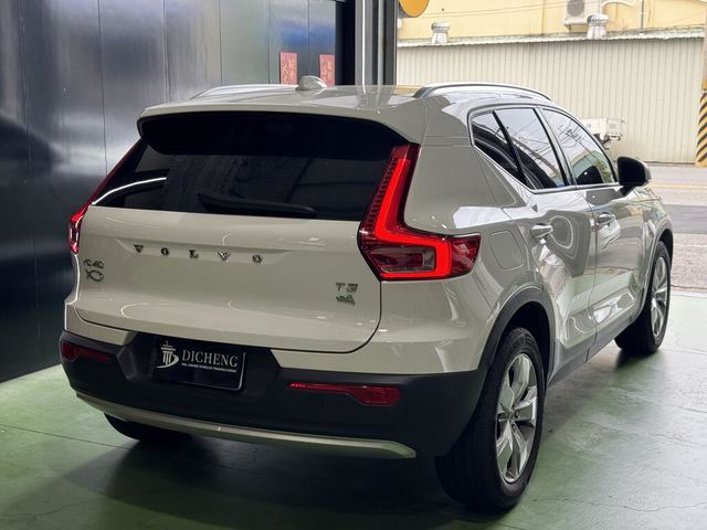 VOLVO富豪 XC40  第2張相片