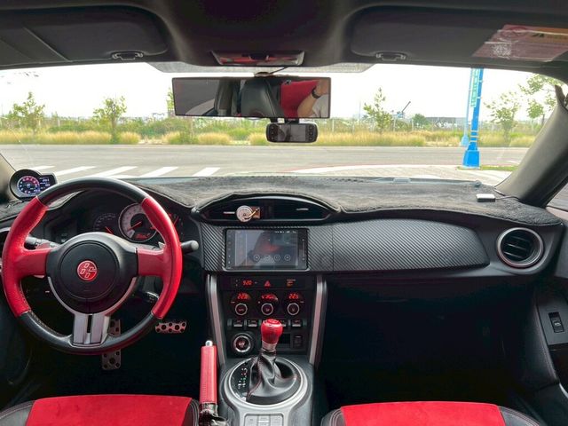 TOYOTA豐田 86  第5張相片