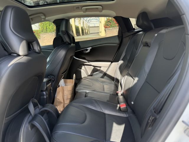 VOLVO富豪 V40  第4張相片