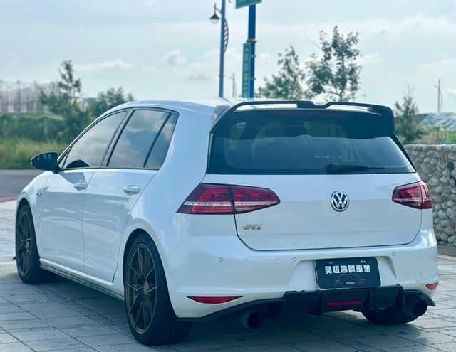 VOLKSWAGEN福斯 GOLF GTI  第2張相片
