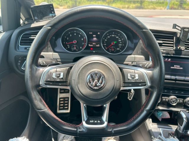 VOLKSWAGEN福斯 GOLF GTI  第9張相片