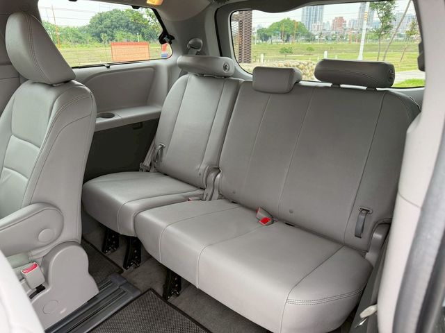 TOYOTA豐田 SIENNA  第6張相片