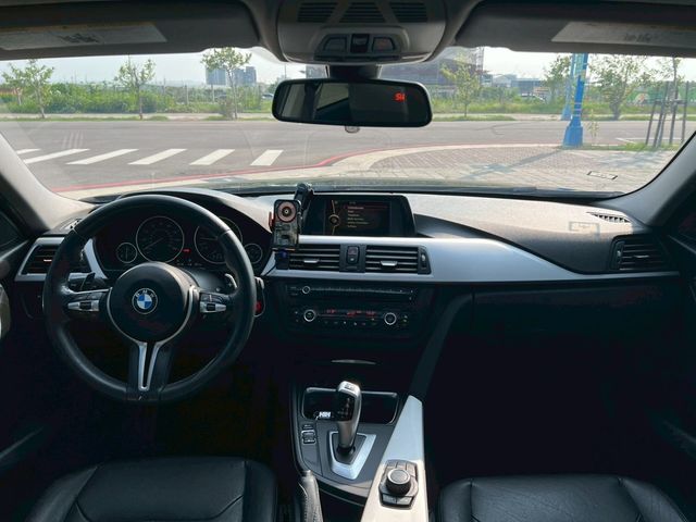 BMW寶馬 328I  第4張相片