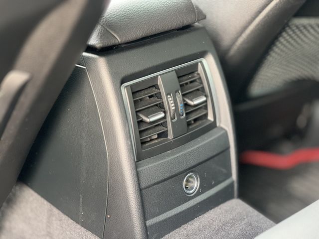 BMW寶馬 320I  第11張相片