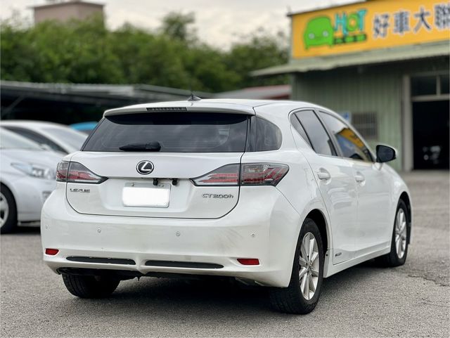 LEXUS凌志 CT200H  第3張相片