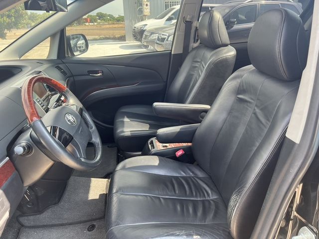 TOYOTA豐田 PREVIA  第6張相片