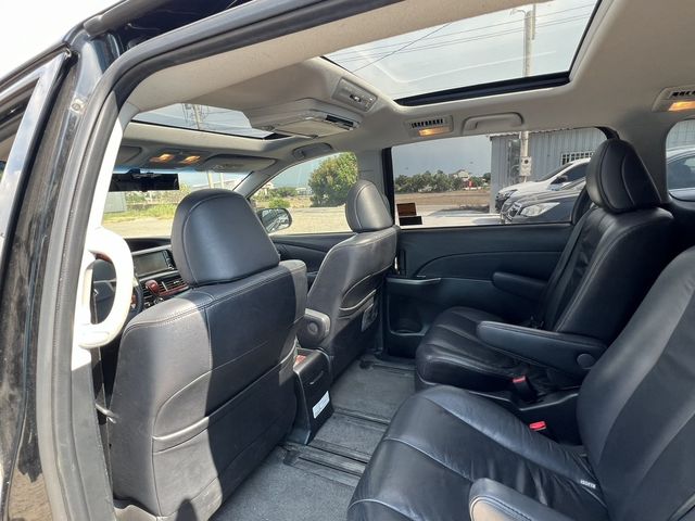 TOYOTA豐田 PREVIA  第7張相片
