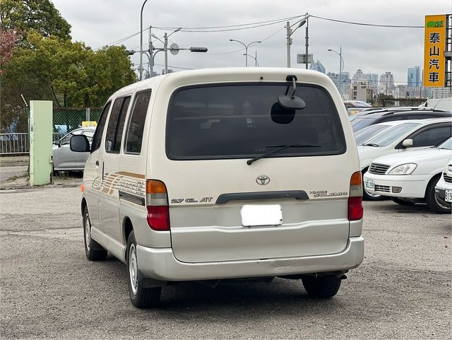 TOYOTA豐田 HIACE  第4張相片