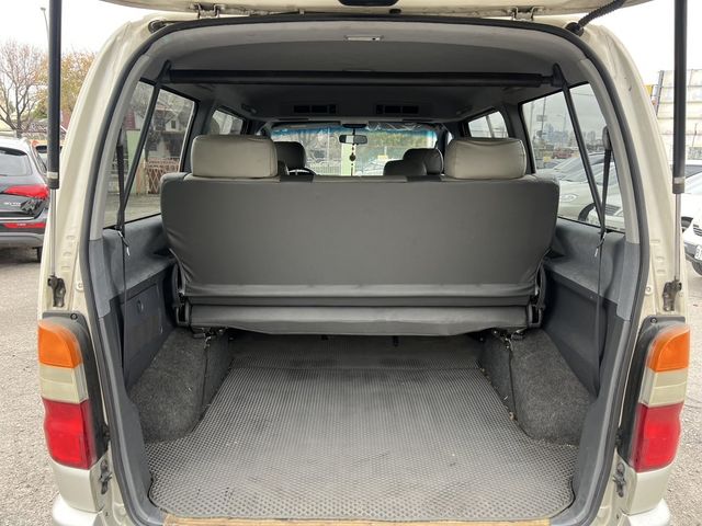 TOYOTA豐田 HIACE  第9張相片