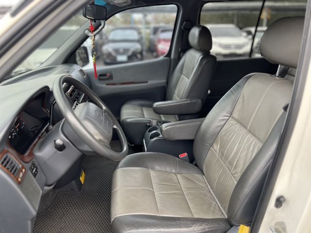 TOYOTA豐田 HIACE  第11張相片
