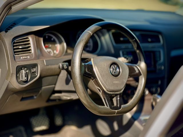 VOLKSWAGEN福斯 GOLF  第8張相片