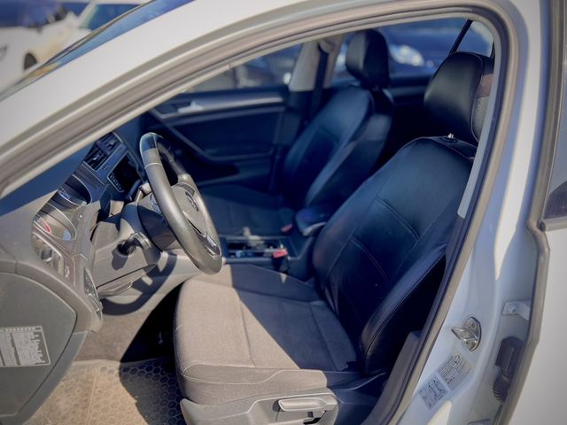 VOLKSWAGEN福斯 GOLF  第9張相片
