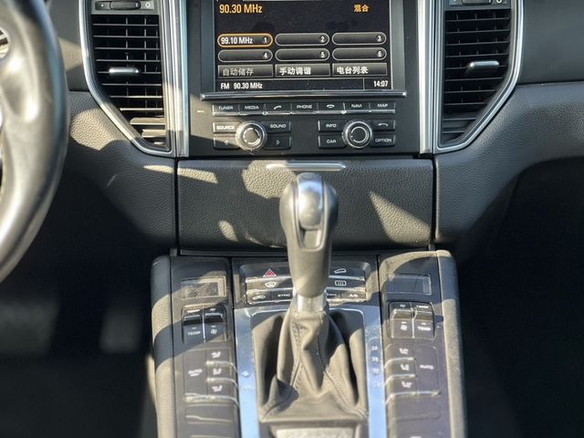 PORSCHE保時捷 MACAN  第13張相片