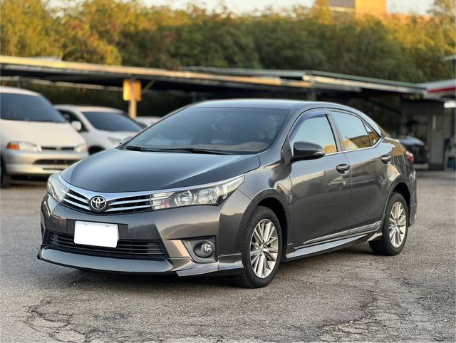 TOYOTA豐田 ALTIS  第1張相片