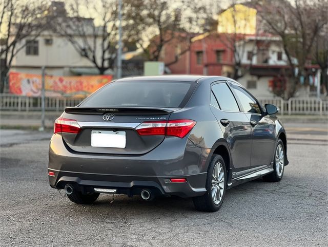 TOYOTA豐田 ALTIS  第3張相片