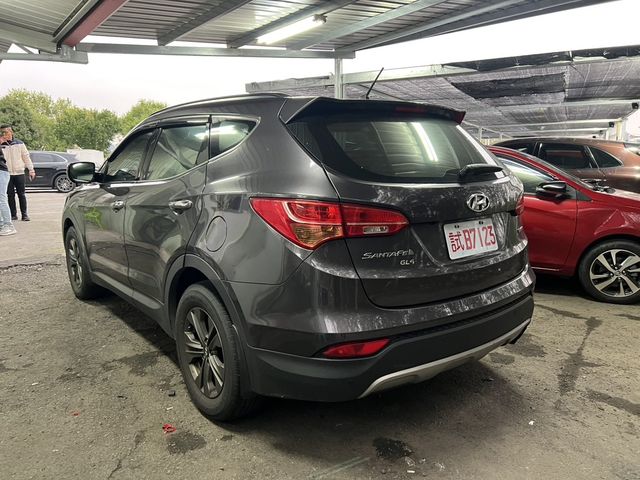 HYUNDAI現代 SANTA FE  第3張相片
