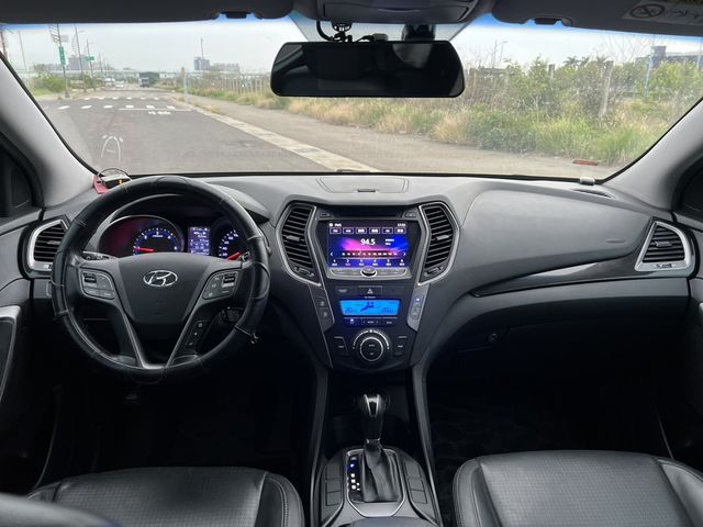 HYUNDAI現代 SANTA FE  第9張相片