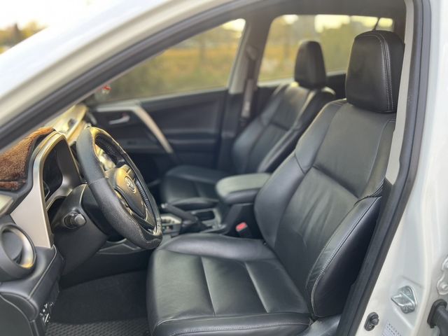 TOYOTA豐田 RAV4  第7張相片