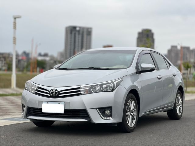 TOYOTA豐田 ALTIS  第1張相片