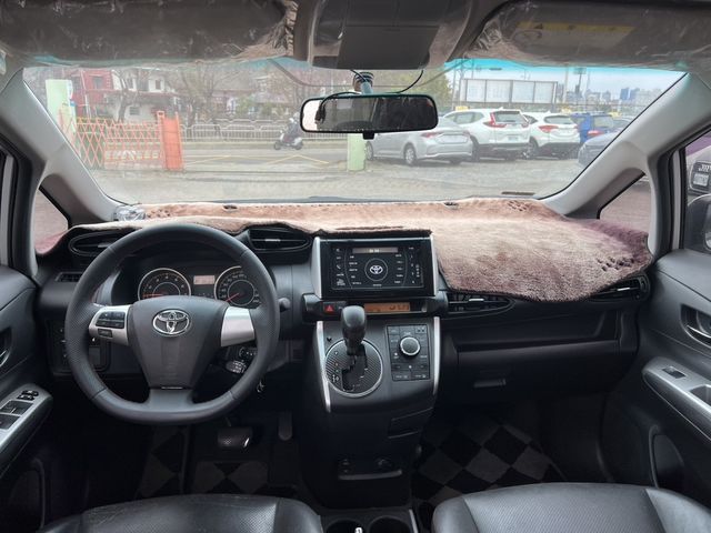 TOYOTA豐田 WISH  第5張相片