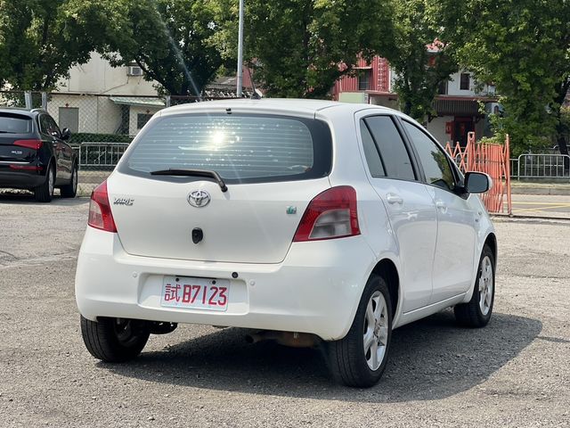 TOYOTA豐田 YARIS  第2張相片