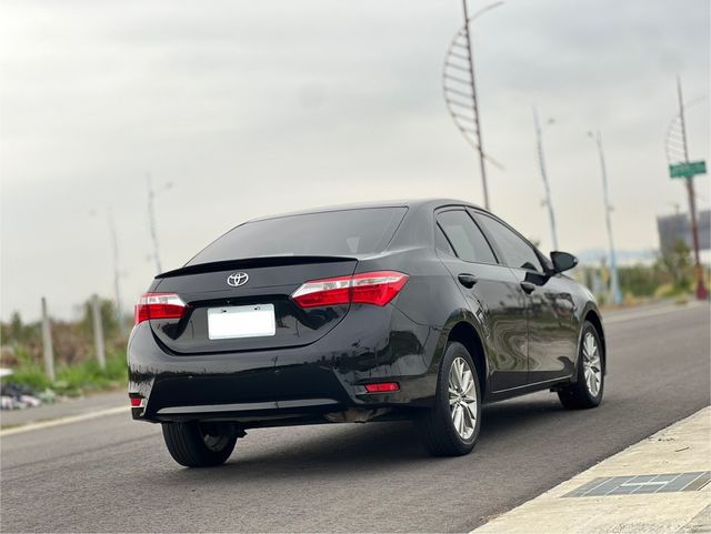 TOYOTA豐田 ALTIS  第4張相片