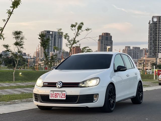 VOLKSWAGEN福斯 GOLF GTI  第1張相片