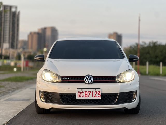 VOLKSWAGEN福斯 GOLF GTI  第2張相片
