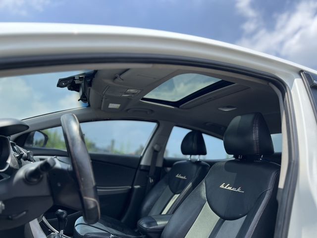 HYUNDAI現代 ELANTRA  第10張相片