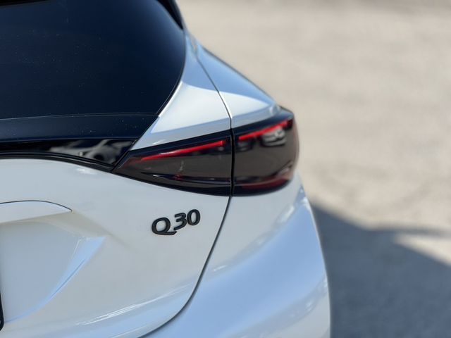 INFINITI無限 Q30  第5張相片