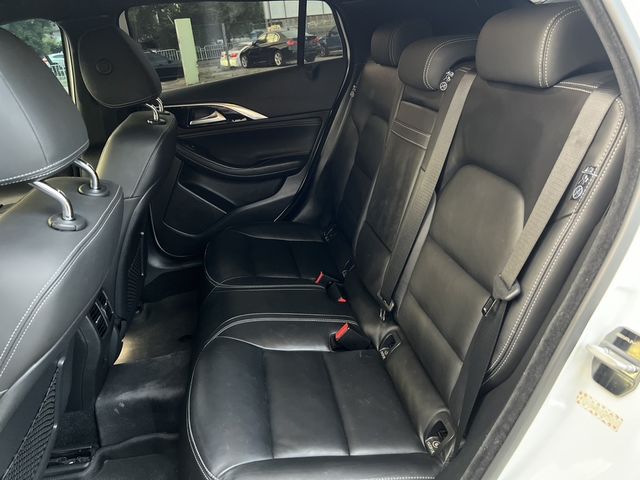 INFINITI無限 Q30  第9張相片