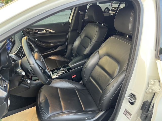 INFINITI無限 Q30  第13張相片