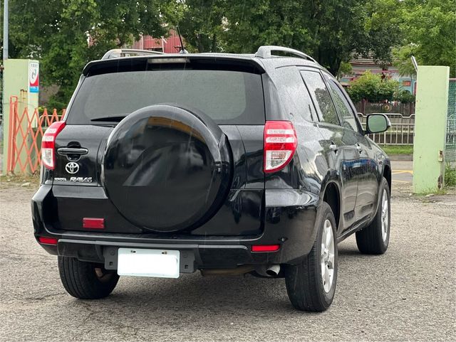 TOYOTA豐田 RAV4  第3張相片