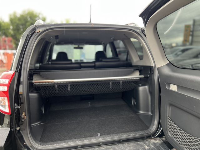 TOYOTA豐田 RAV4  第7張相片