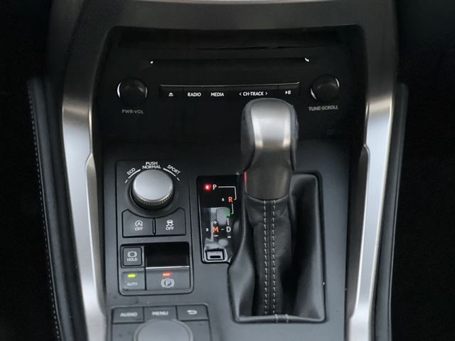 LEXUS凌志 NX200T  第9張相片