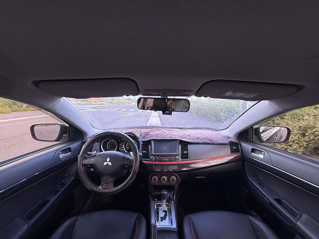 MITSUBISHI三菱 LANCER IO  第5張相片