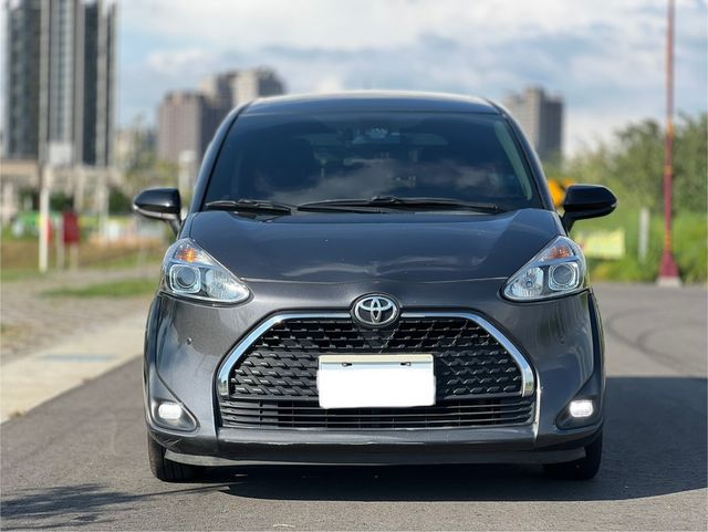 TOYOTA豐田 SIENTA  第2張相片