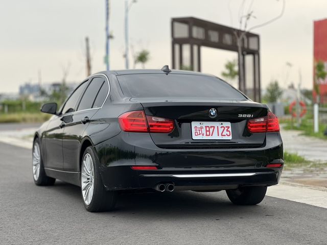 BMW寶馬 328I  第6張相片