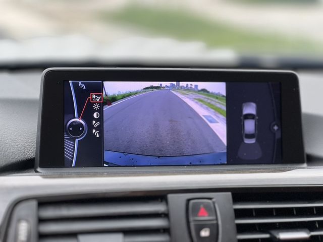 BMW寶馬 328I  第7張相片