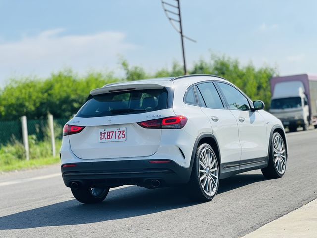 M-BENZ賓士 GLA35 AMG  第4張相片