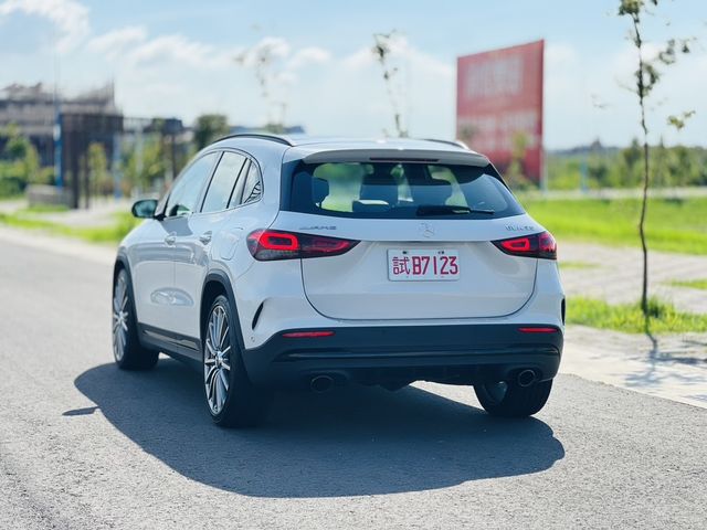 M-BENZ賓士 GLA35 AMG  第6張相片